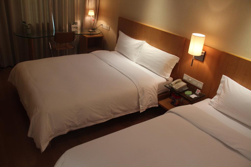 L'Otel Shanghai Room photo